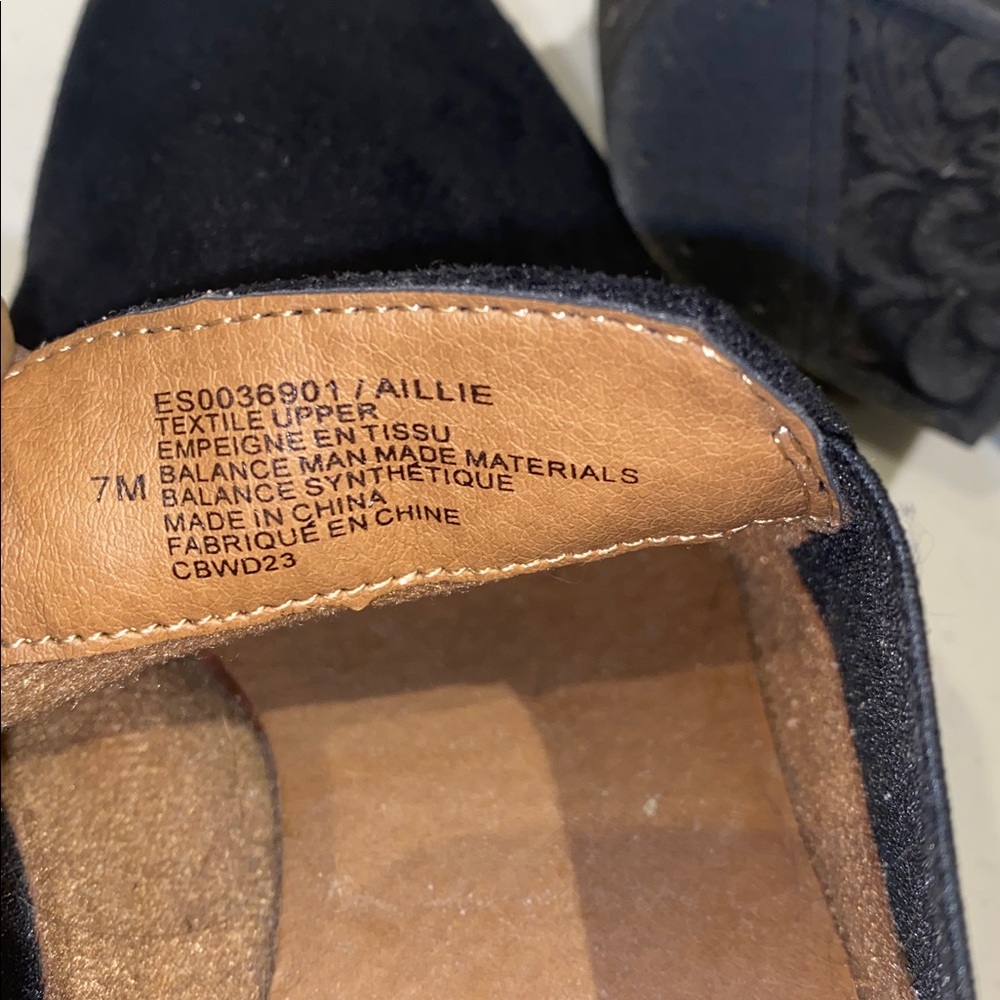 Euro Soft Elegant Black Women's Shoes 7 - Picture 7 of 8
